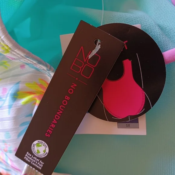 No Boundaries Juniors Tropical Bandeau One Piece NWT - Picture 8 of 8